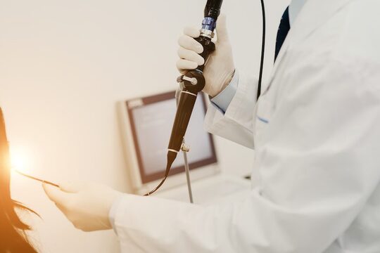 Disinfezione dei nasofaringoscopi: efficaci salviette monouso a base di diossido di cloro