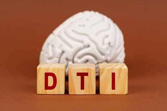 Invecchiamento, udito e declino cognitivo: il ruolo della sostanza bianca cerebrale